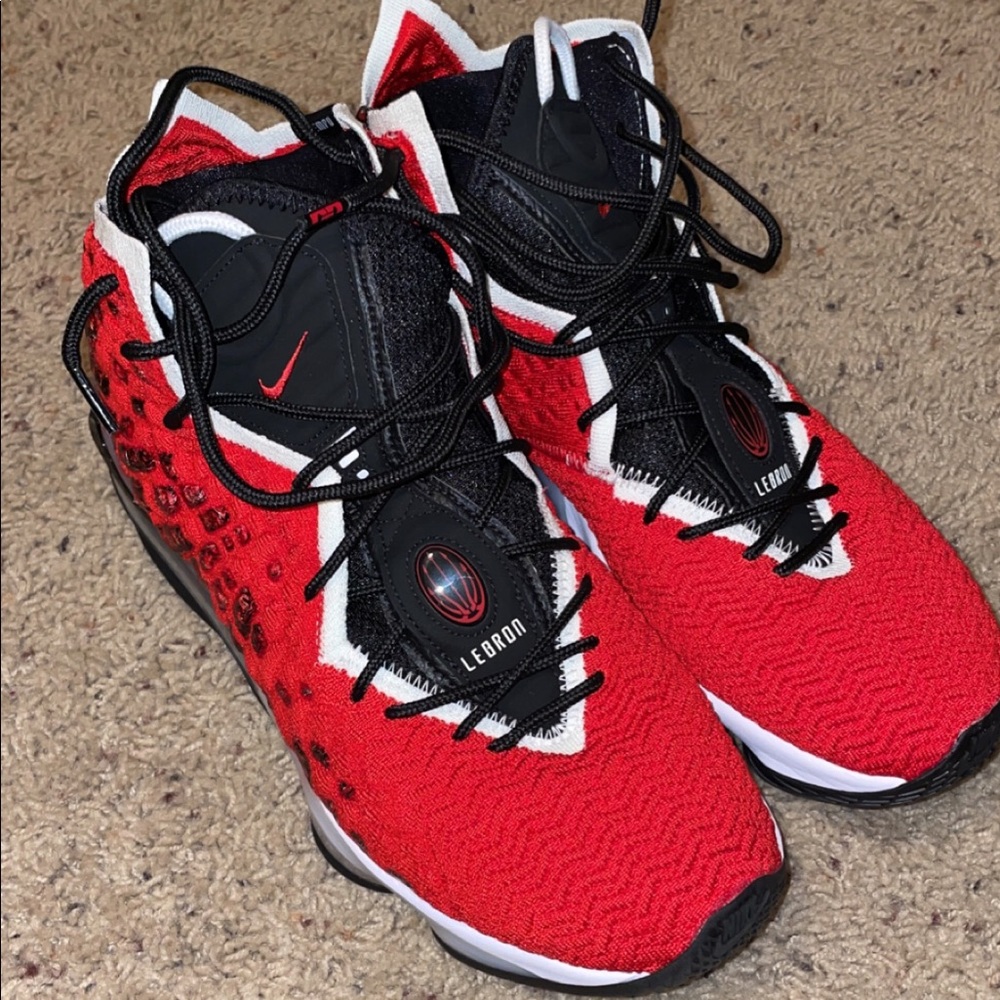 lebron 17 size 10.5 worn once
